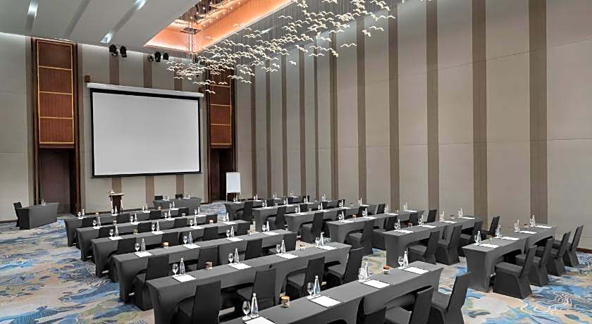 Crowne Plaza Vinh Yen City Centre By IHG