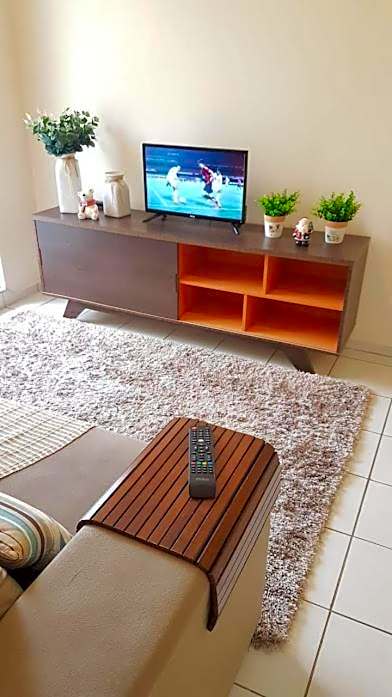 Apartamento TOP CLIMATIZADO em CRICIÚMA-SC - ótimo CUSTO-BENEFÍCIO - Cozinha completa - Cama Box - WiFI - Smart TV - Apps YouTube - NetFlix - Prime Vídeo - Garagem coberta - Portaria Digital 24h - Lugar sossegado e arborizado - Acomoda até 5 pessoas