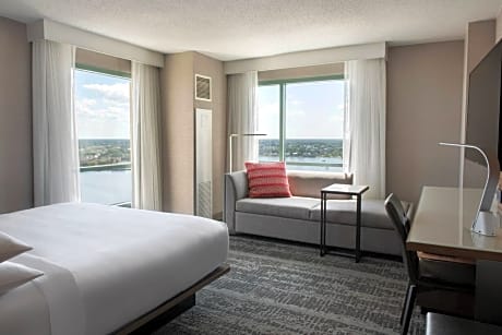King Room with Elizabeth River View