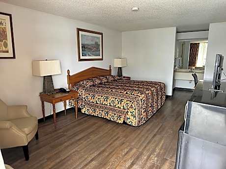 Single Room with Private Bathroom