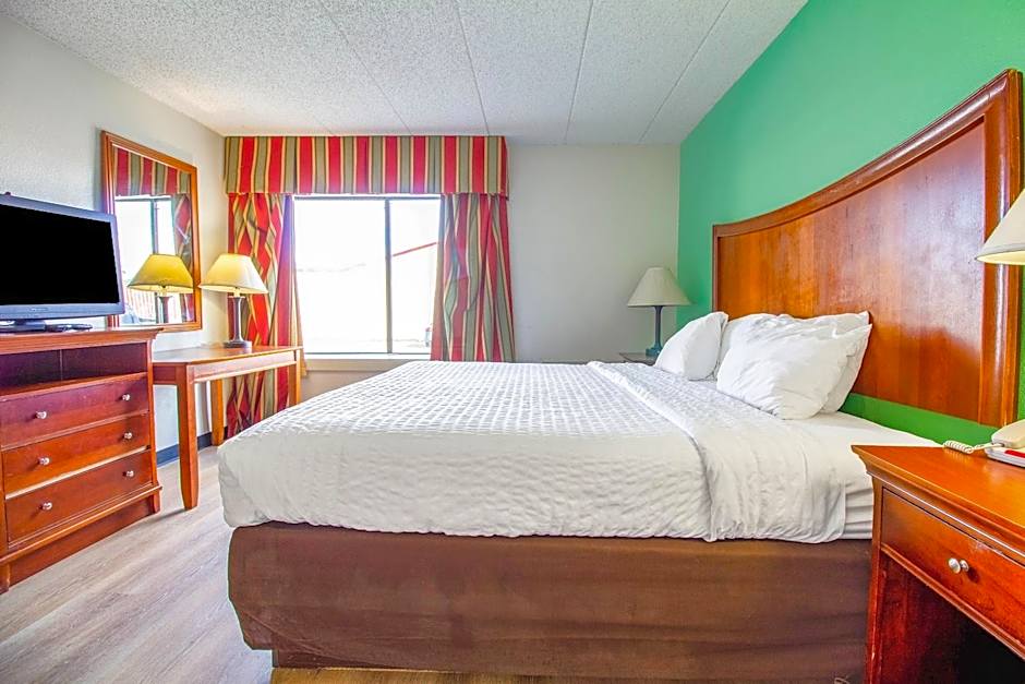 Tulsa Square Hotel Central, I-44 By OYO