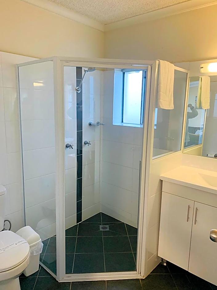 Zorba Waterfront Motel