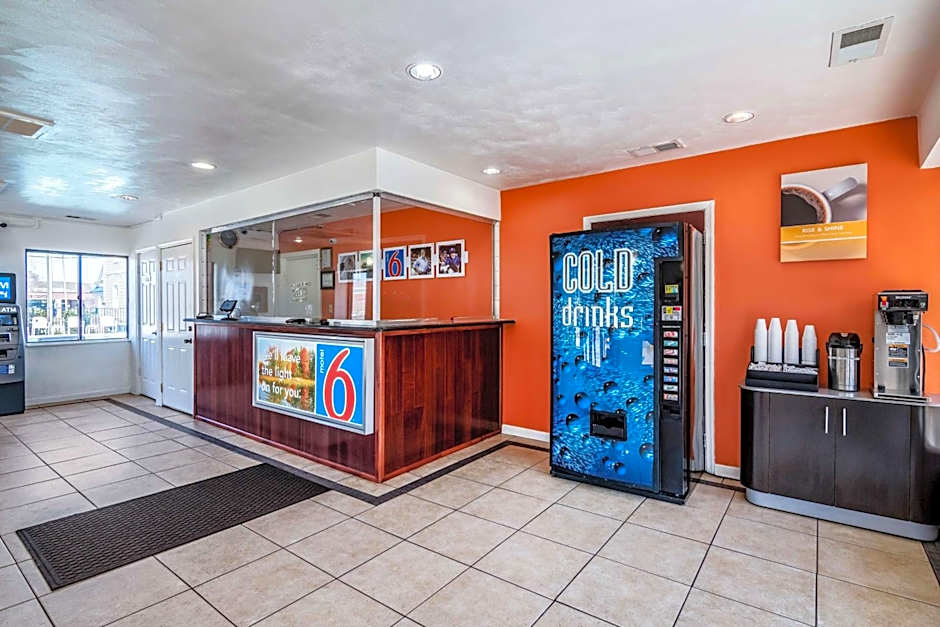 Motel 6-Portsmouth, VA