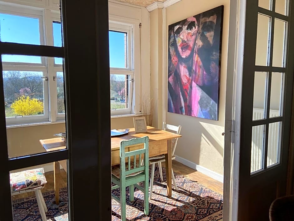 Liegen;schaft Guesthouse