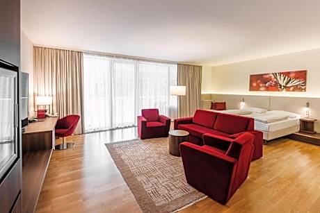 Junior Suite with Terrace and Thermal Bath Access