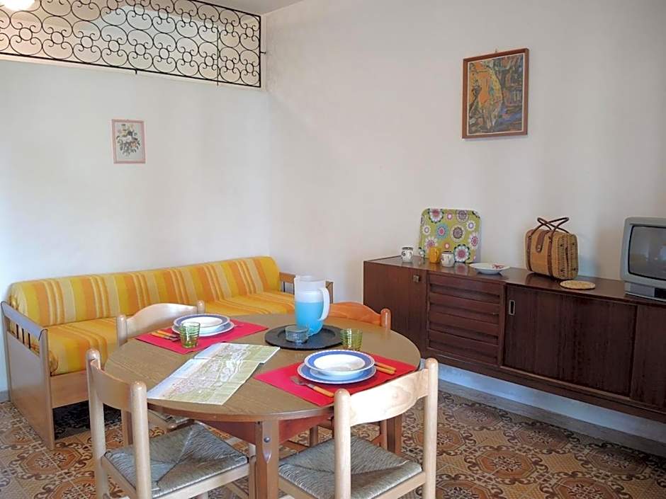 Lovely villa just 500m from the sea