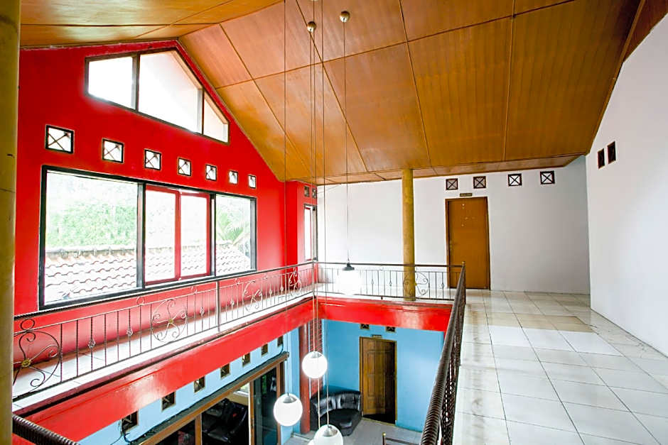 SPOT ON 2584 Hotel Karya Nunggal Asri