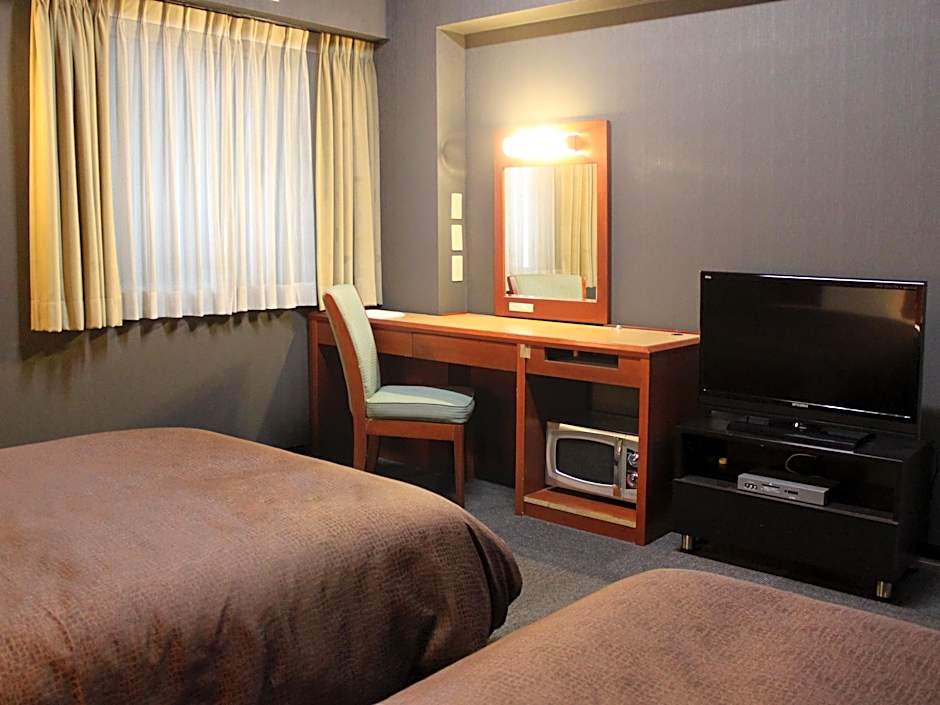 Hotel Livemax Yokohama Tsurumi