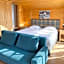 Hotel Between