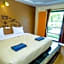 Maladee Hotel