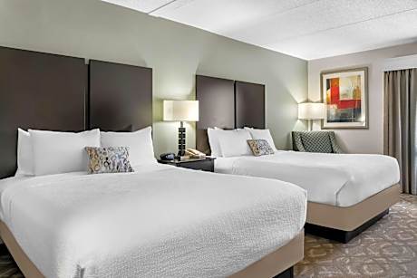 Queen Room with Two Queen Beds - Disability Access