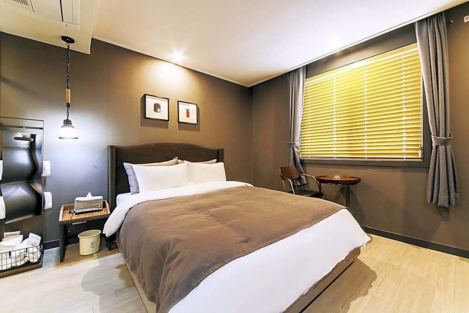 Changwon Brown-dot Hotel Myeongseo