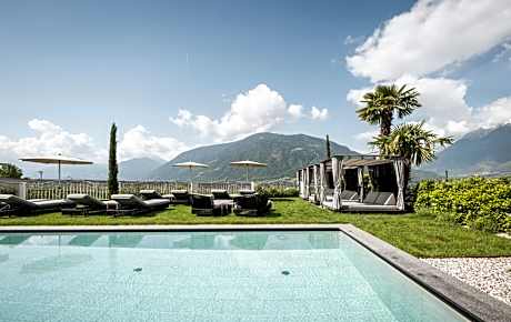Small & Beautiful Hotel Gnaid