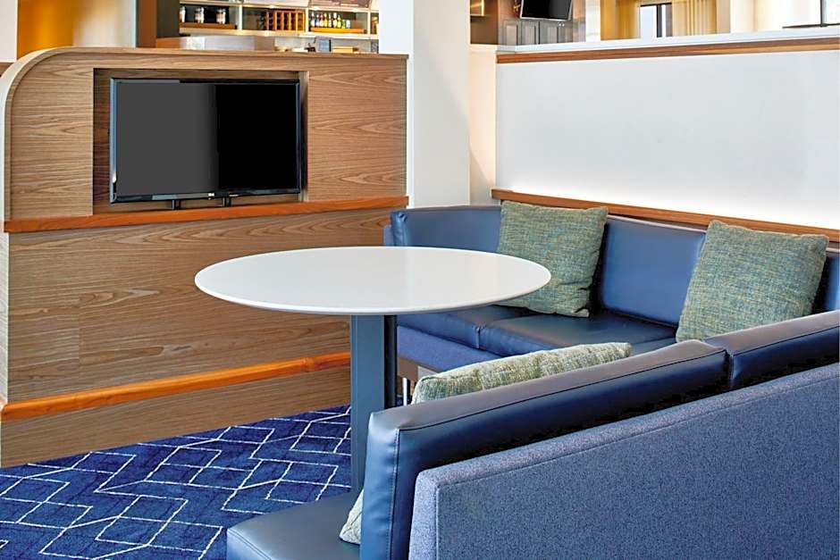 Courtyard by Marriott Memphis Airport