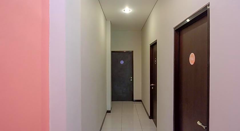 Sans Hotel Good Wish Semarang