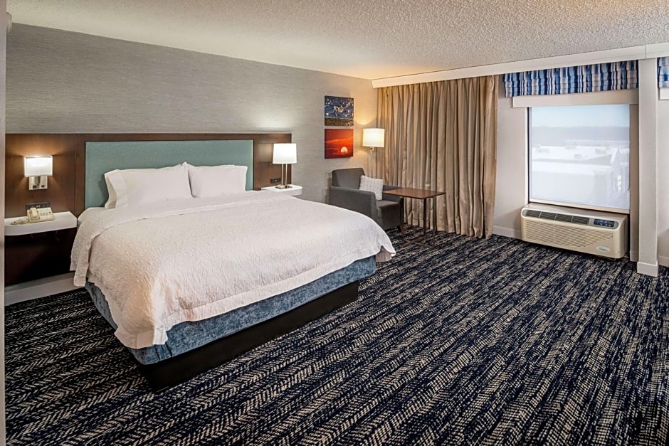 Hampton Inn By Hilton Long Island/Commack