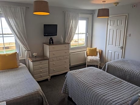 Aqua Bay Guest House