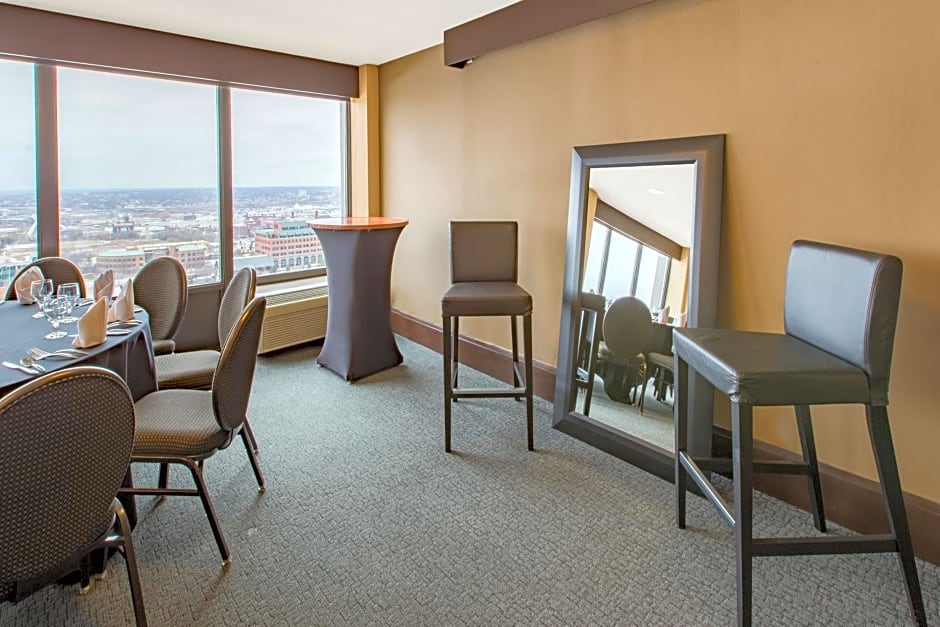 Crowne Plaza Hotel Kansas City Downtown By IHG