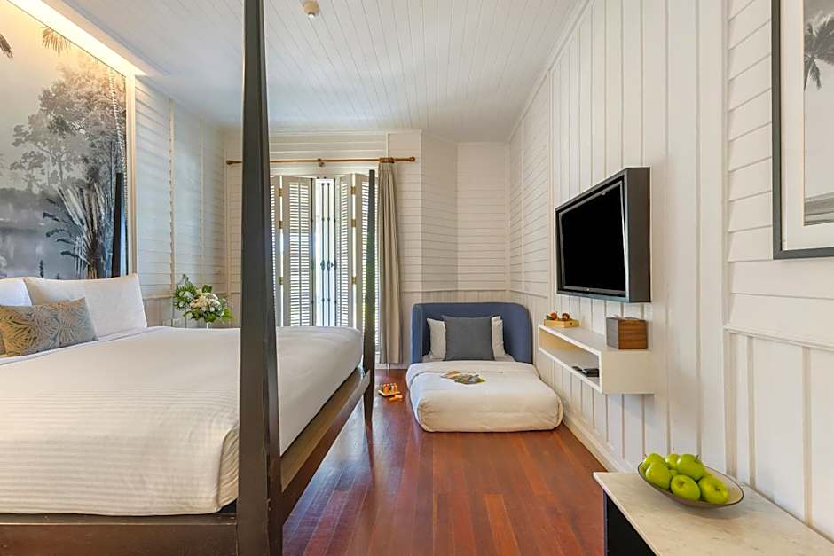 Photo 1 of 2 of Family Superior 1 King Bed, Pool View, Balcony