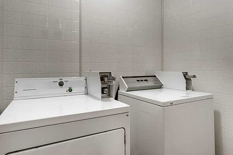 Baymont by Wyndham Greensboro/Coliseum