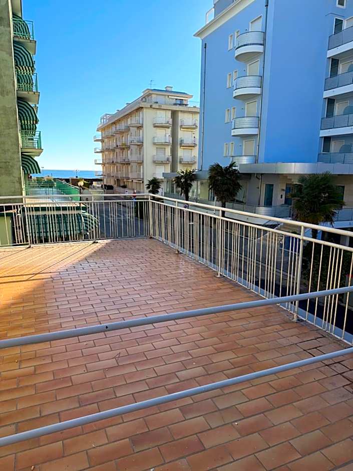 Hotel Marlisa Pier