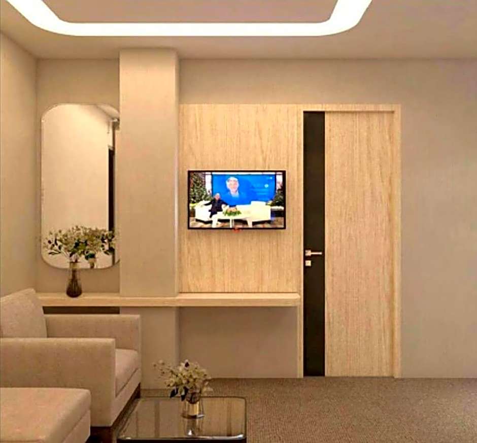 Front One Budget Malang