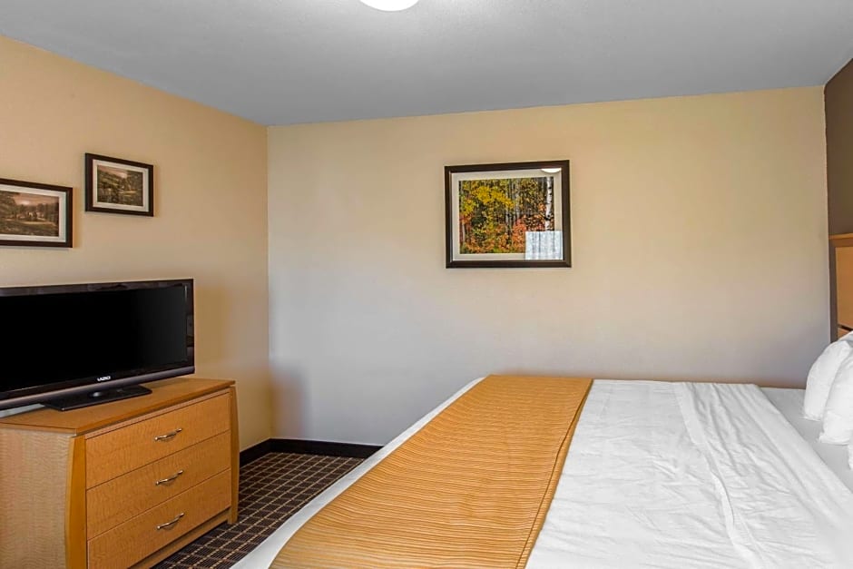 Quality Inn & Suites Silverthorne - Copper Mountain