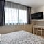 Hostal House