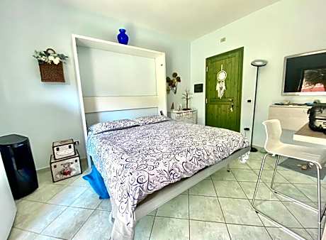 One-Bedroom Apartment (4 Adults)