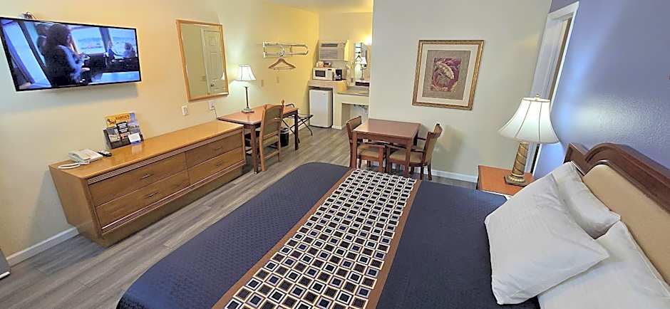 Rodeway Inn & Suites