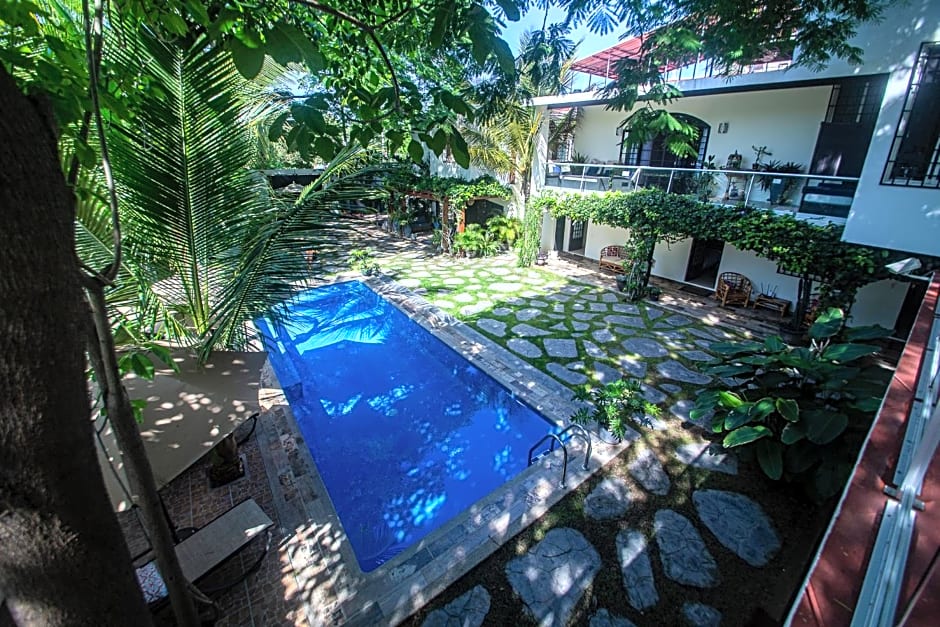 Villas Parota Inn