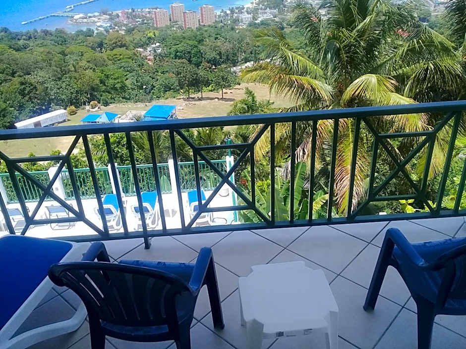 Pink Rock Inn Bed and Breakfast