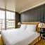 Roomers Munich, Autograph Collection by Marriott