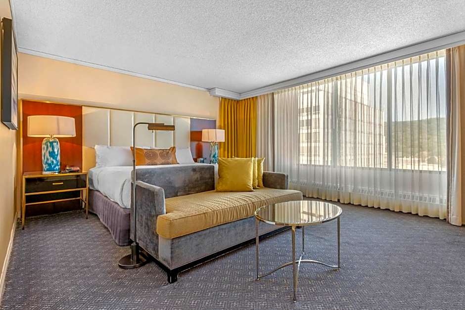Omni Mont-Royal Hotel
