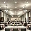 Renaissance by Marriott Boston Patriot Place Hotel