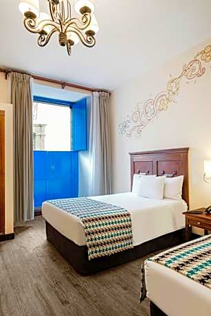 Colonial Twin Room