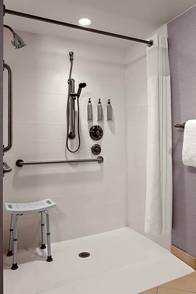 Courtyard by Marriott Evansville East