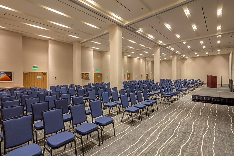 Holiday Inn & Suites - Aguascalientes, an IHG hotel