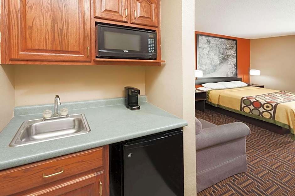 Super 8 by Wyndham Rochester