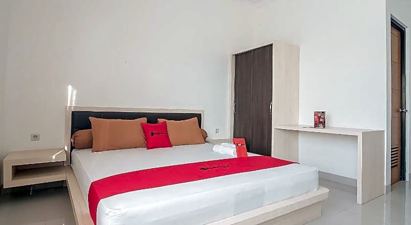 RedDoorz Syariah @ Sarongge Cianjur