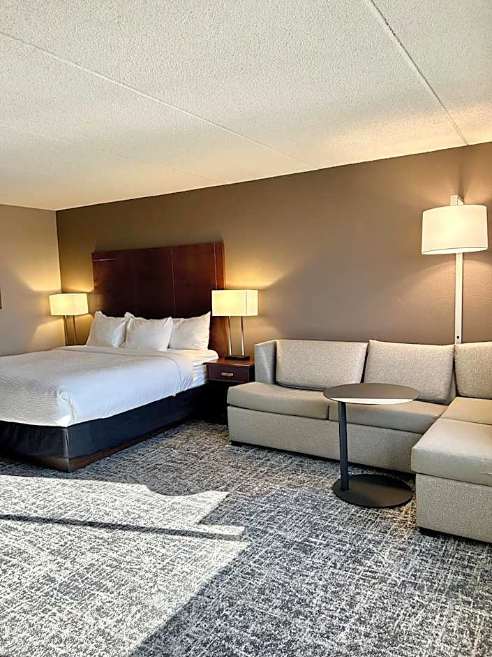 Best Western Plus Kelly Inn