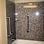 Holiday Inn Express & Suites Greenville By IHG