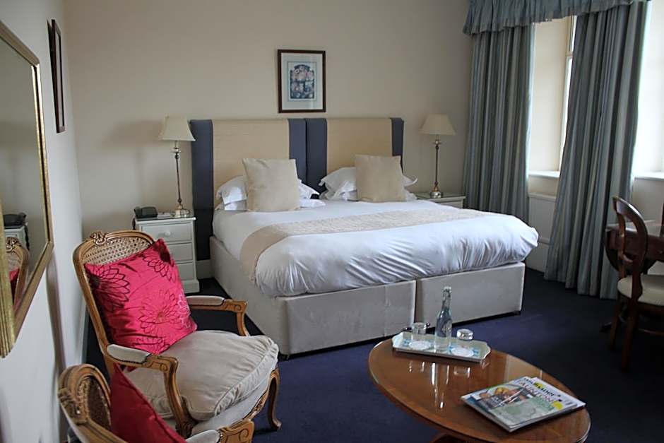Castle Hotel