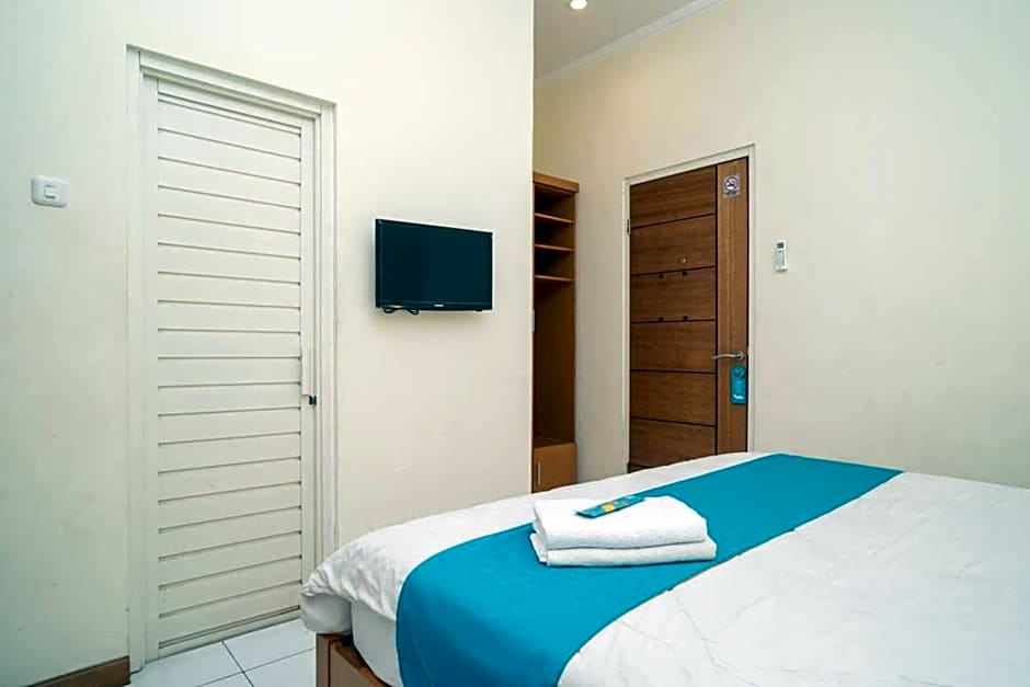 Sans Hotel FiFFa Pisang Kipas Malang
