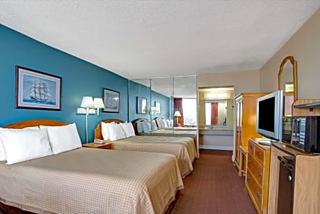 2 Double Beds Pool View Non-Smoking