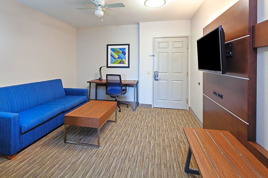 Holiday Inn Express & Suites Rancho Mirage By IHG