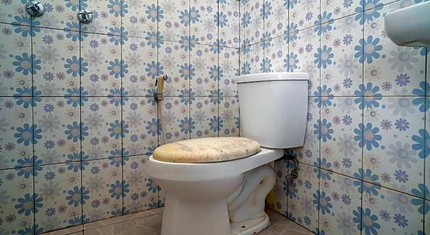 RedDoorz Syariah Near Tugu Dodol Kandangan