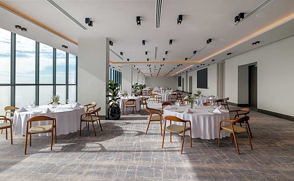 Crowne Plaza Adelaide Mawson Lakes By IHG