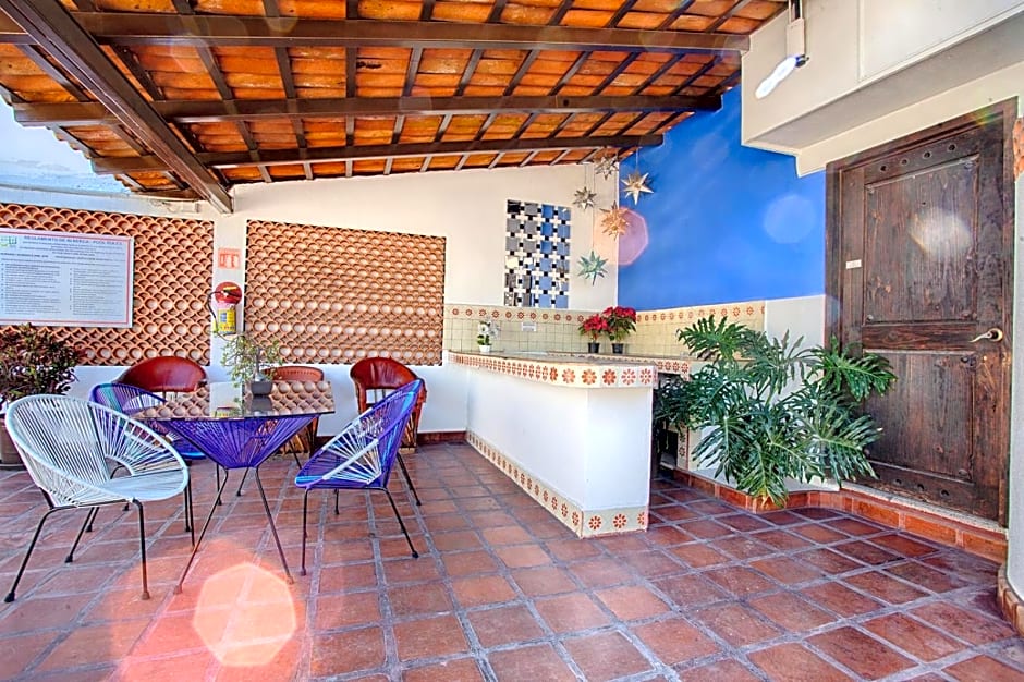 La Iguana Vallarta LGBT Experience - Romantic Zone