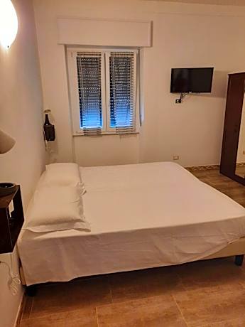 Large Double or Twin Room